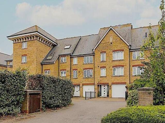 House for sale in Brompton, Chatham