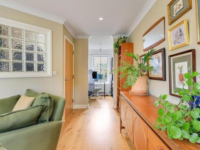 Townhouse for sale in Petersfield, Cambridge