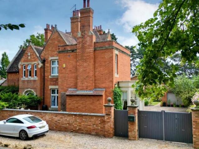 Townhouse for sale