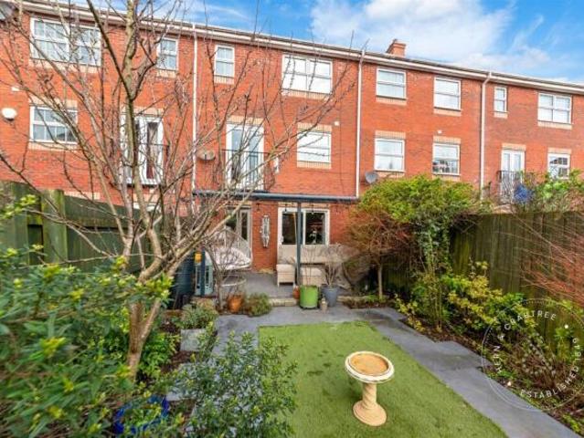 Townhouse for sale in Falcon Lodge, Wales