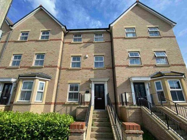 House for sale in Felixstowe, Suffolk