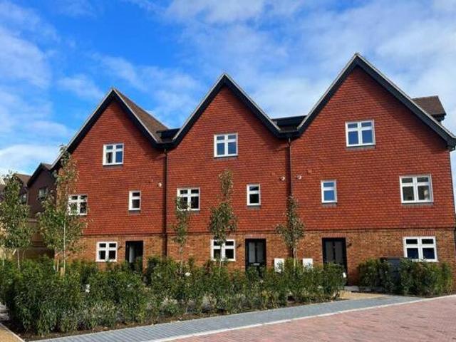 House for sale in Red Hill, Surrey