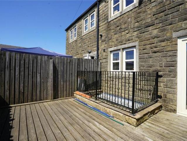 Townhouse for sale in West Yorkshire