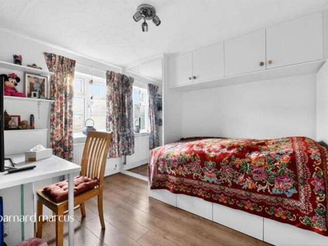 Townhouse for sale in London Borough of Merton, Mitcham