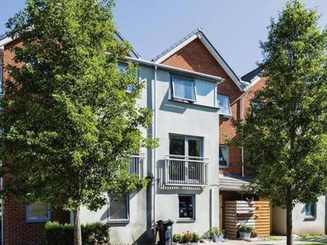 House for sale in Willesborough, Bridgefield