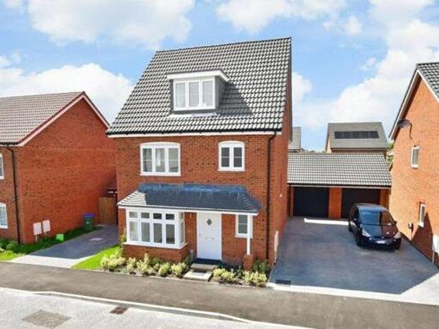 House for sale in Bognor Regis, Arun