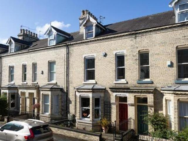 House for sale in High Field, York