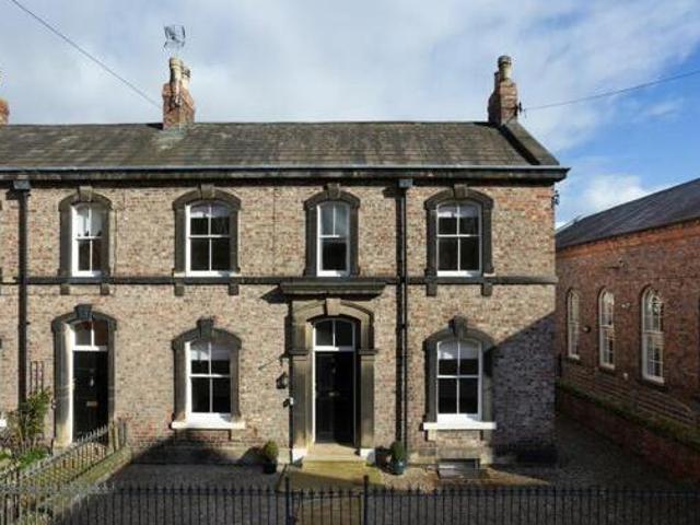 House for sale in High Field, York