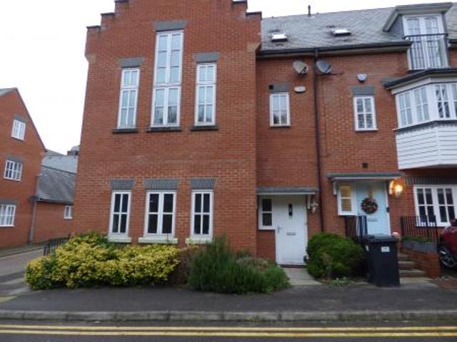 House for rent in The Galleries, Brentwood