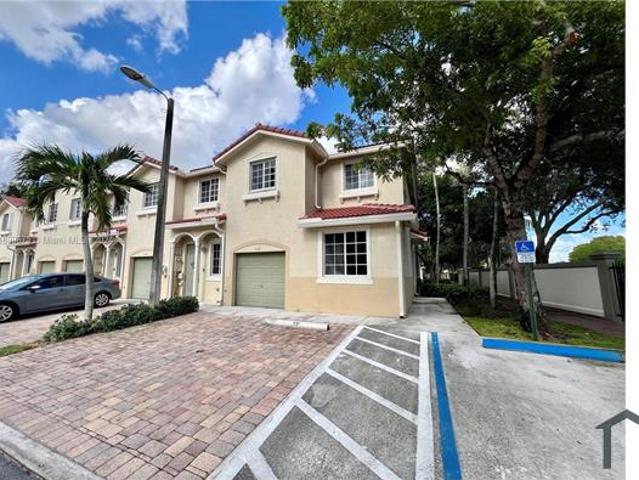 Townhouse for rent in Miami
