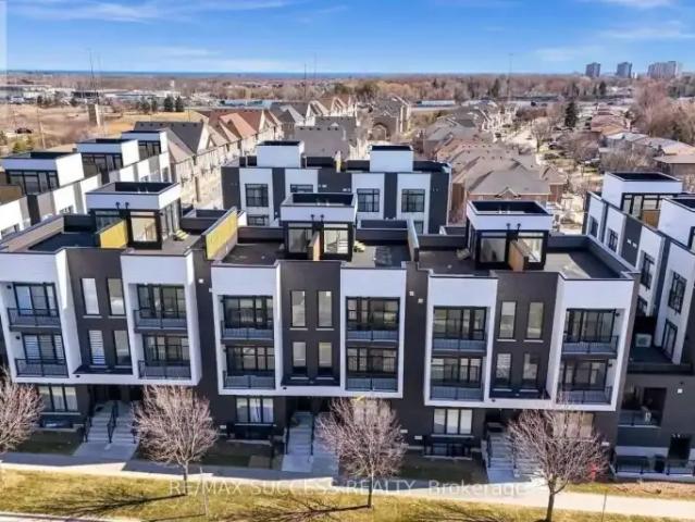 Townhouse for rent in Durham, Ontario