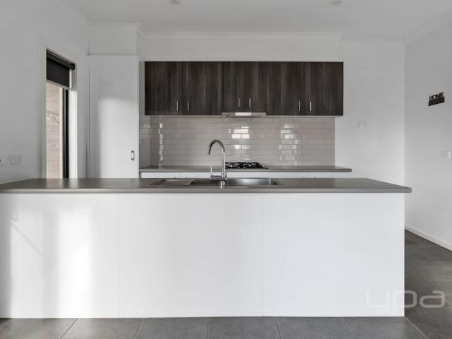 Townhouse for rent in Camerons Creek, Victoria