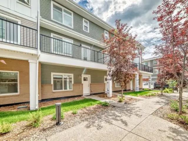 Townhouse for rent in Northwest, Alberta