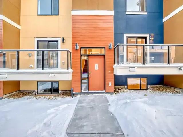 Townhouse for rent in Northwest, Alberta