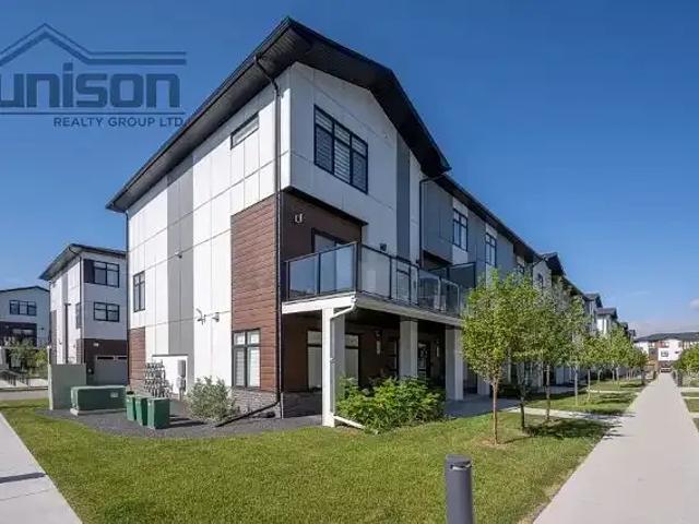 Townhouse for rent in Northwest, Alberta