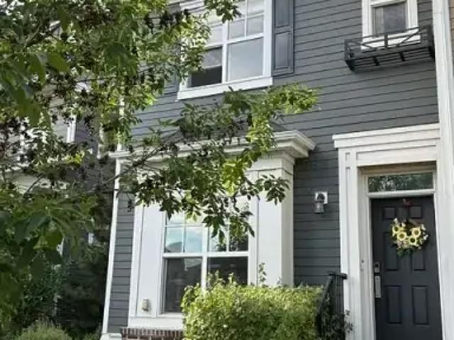 Townhouse for rent in Northwest, Alberta