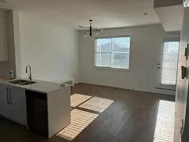 Townhouse for rent in Northwest, Alberta