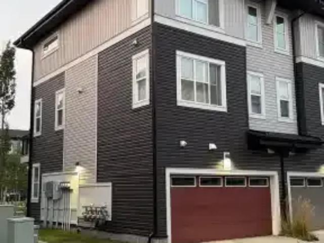 Townhouse for rent in Northwest, Alberta