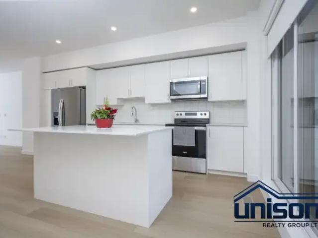 Townhouse for rent in Northwest, Alberta