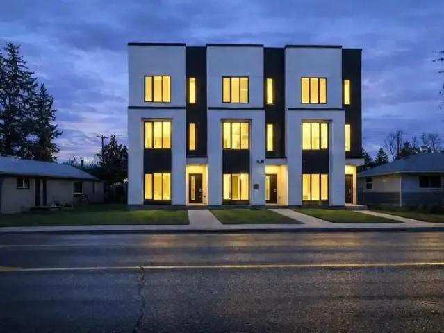 Townhouse for rent in Northwest, Alberta
