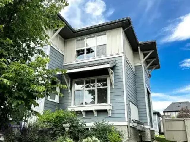 Townhouse for rent in Northwest, Alberta