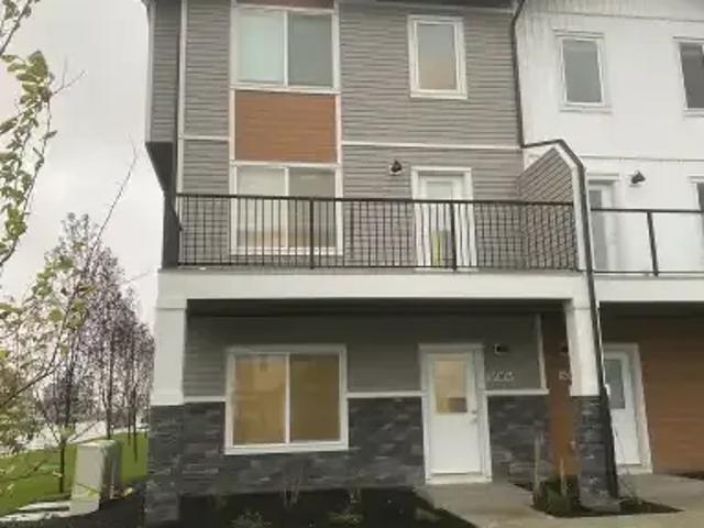 Townhouse for rent in Chestermere, Alberta