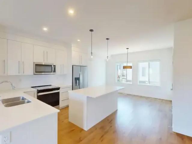 Townhouse for rent in Chestermere, Alberta