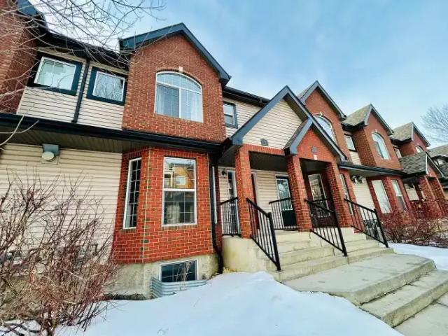 Townhouse for rent in Wedgewood, Alberta