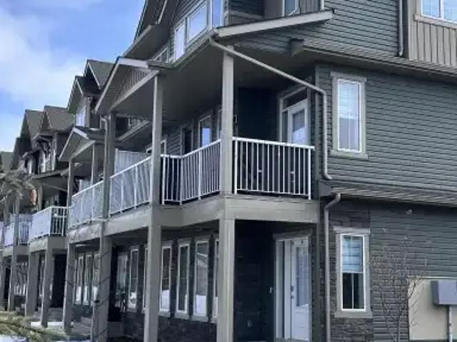 Townhouse for rent in Wedgewood, Alberta