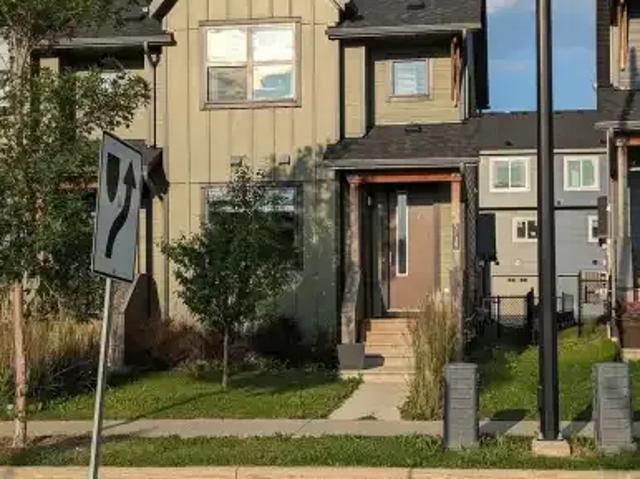 Townhouse for rent in Wedgewood, Alberta