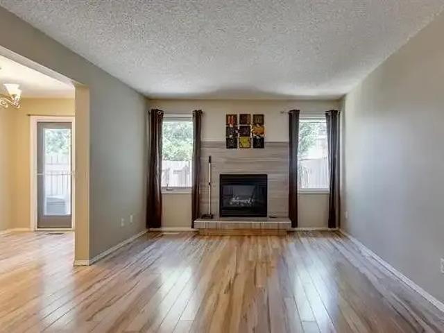 Townhouse for rent in Wedgewood, Alberta