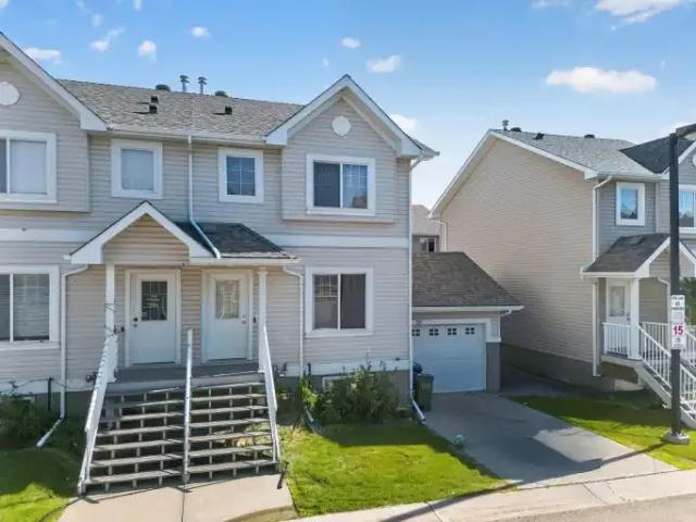 Townhouse for rent in Wedgewood, Alberta