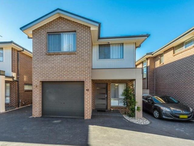 Townhouse for rent in Rooty Hill, Sydney