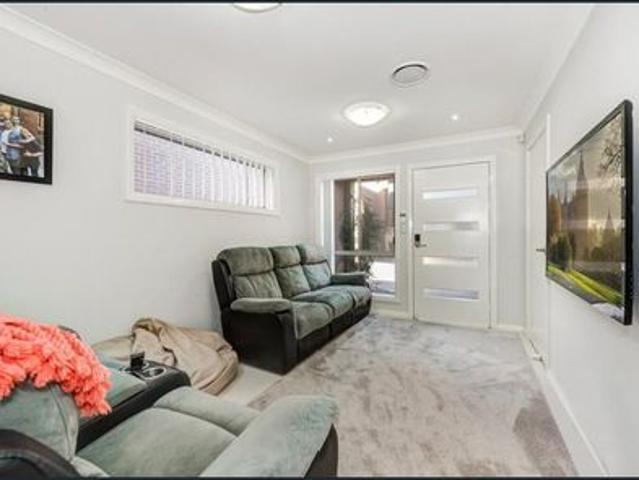 Townhouse for rent in Rooty Hill, Sydney