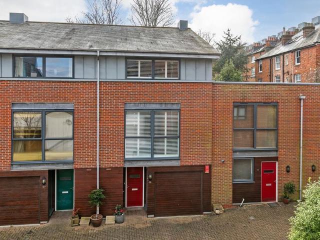 House for sale in Hampshire