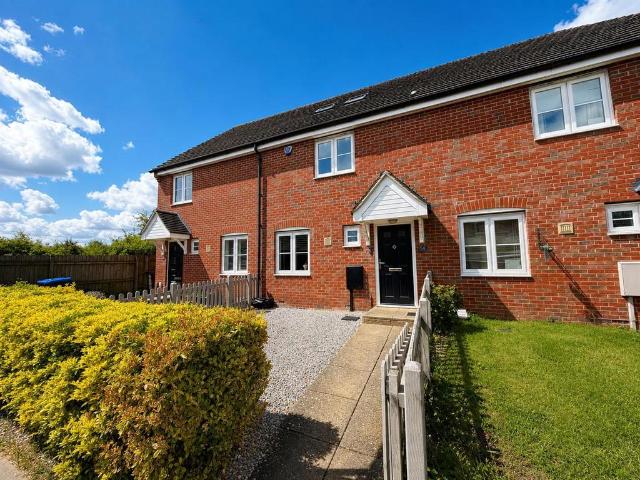 House for sale in Upton
