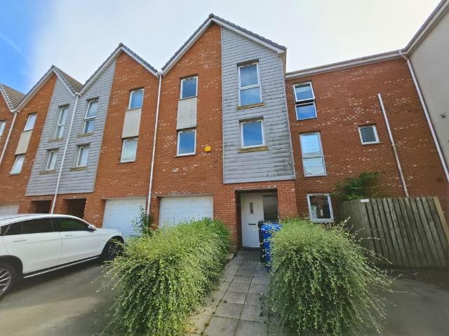House for sale in Joiner's Square, Hanley