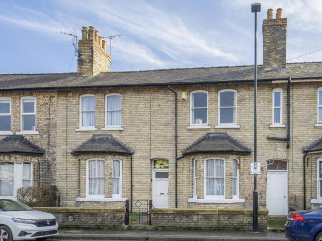 House for sale in High Field, York