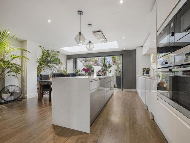 House for sale in Bromley Park, Greater London
