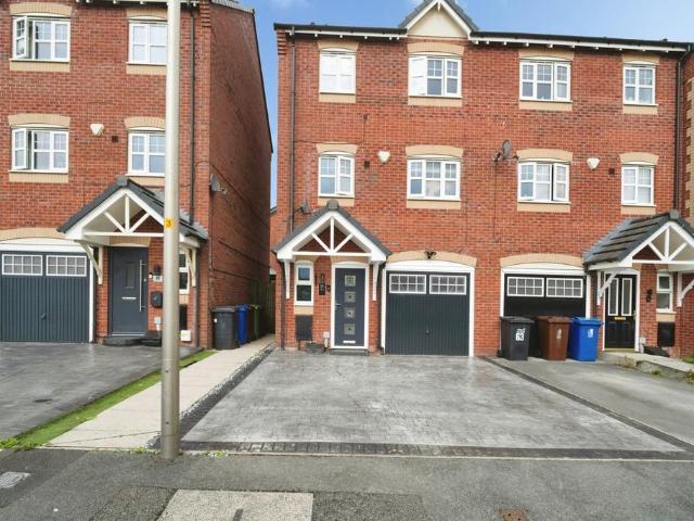House for sale in Hag Fold, Wigan