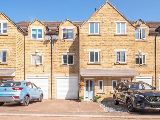 House for sale in Hove Edge, Brighouse