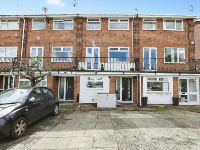 House for sale in Calderstones