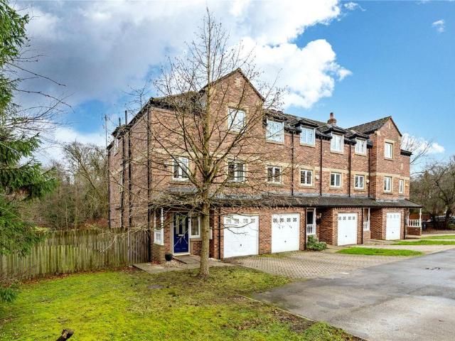 House for sale in Roundhay, West Yorkshire
