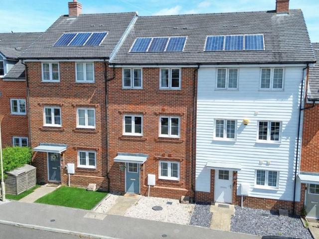 House for sale in Hart, Hampshire