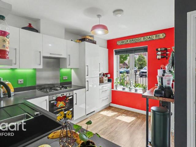 House for sale in Cheeseman's Green, Bridgefield