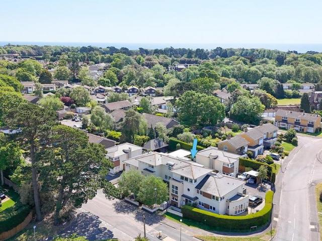 House for sale in Highcliffe