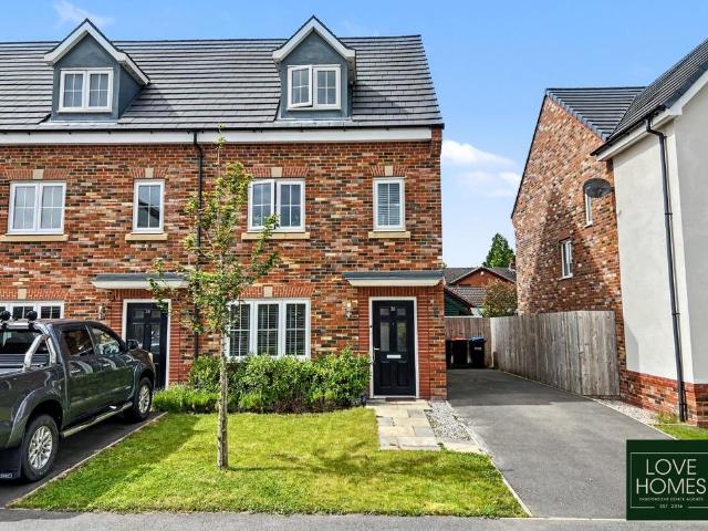 House for sale in Cabus, Lancashire