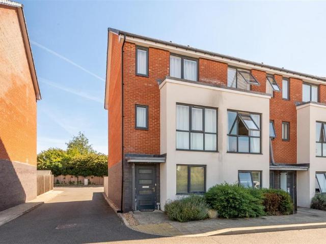 House for sale in Whitley, Reading