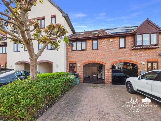 House for sale in Port Solent, City Of Portsmouth