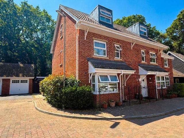 House for sale in Hythe and Dibden, Ashurst Bridge